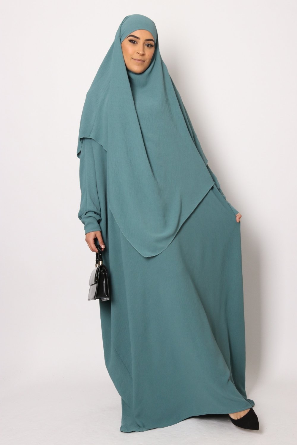 Abaya und Khimarset-Schmetterling 