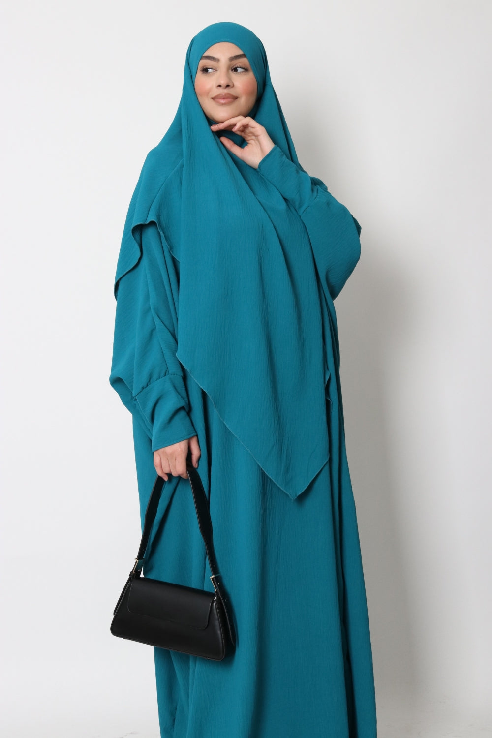 Abaya und Khimarset-Schmetterling 