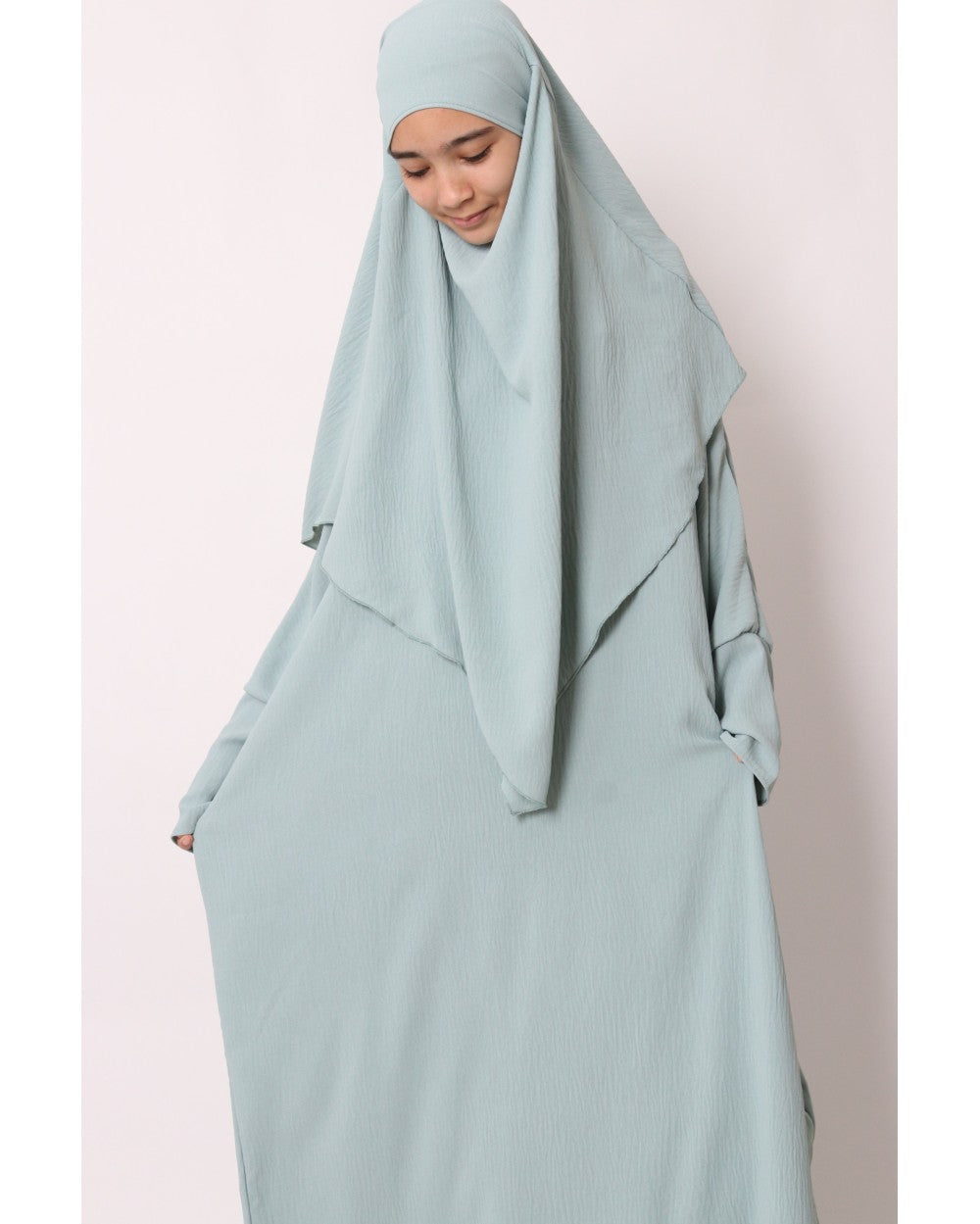 Abaya and Khimarset Papillon Binti