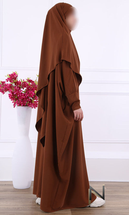 Abaya und Khimarset-Schmetterling 