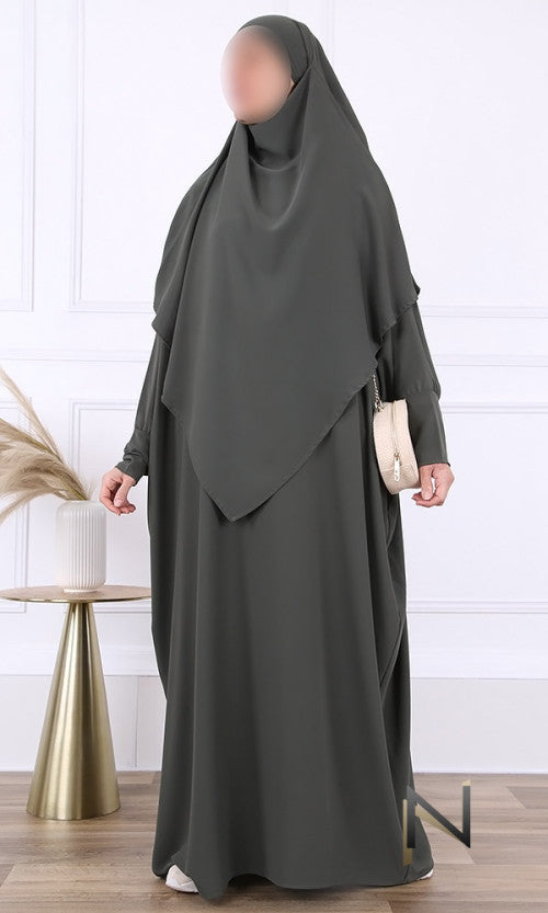 Abaya und Khimarset-Schmetterling 