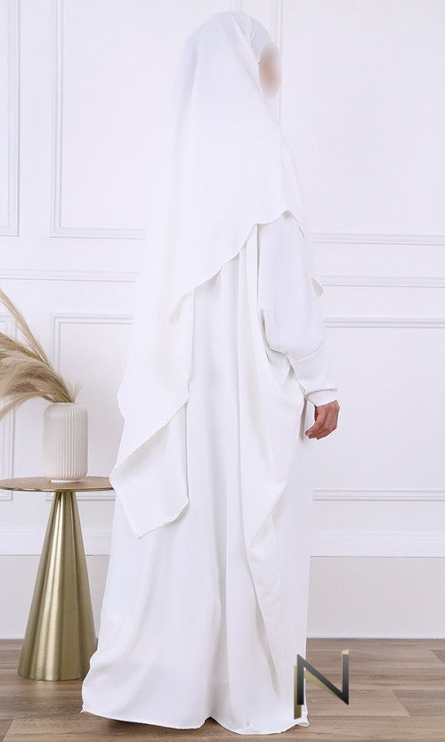 Abaya und Khimarset-Schmetterling 