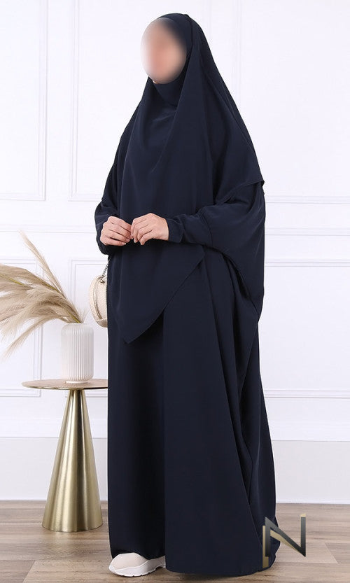 Abaya und Khimarset-Schmetterling 