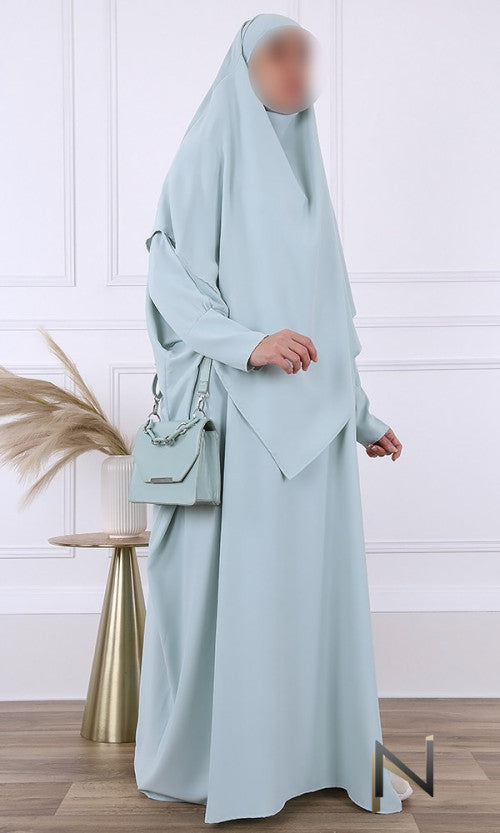 Abaya und Khimarset-Schmetterling 